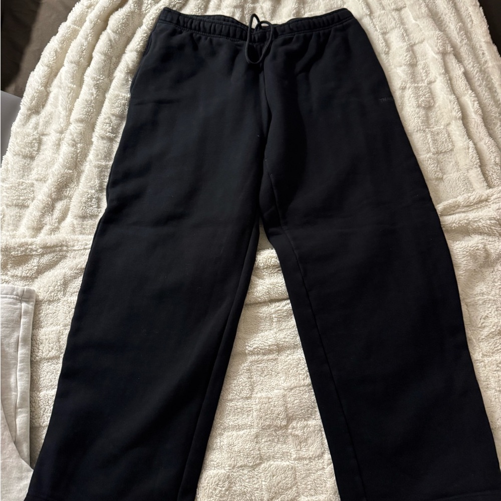 Aritzia mega straight sweatpants black size Large